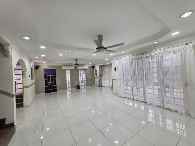 Rumah Berkembar untuk Dijual di Seksyen 9 (Shah Alam) - Joseph Chan - Living Room - PropertyGuru.com.my