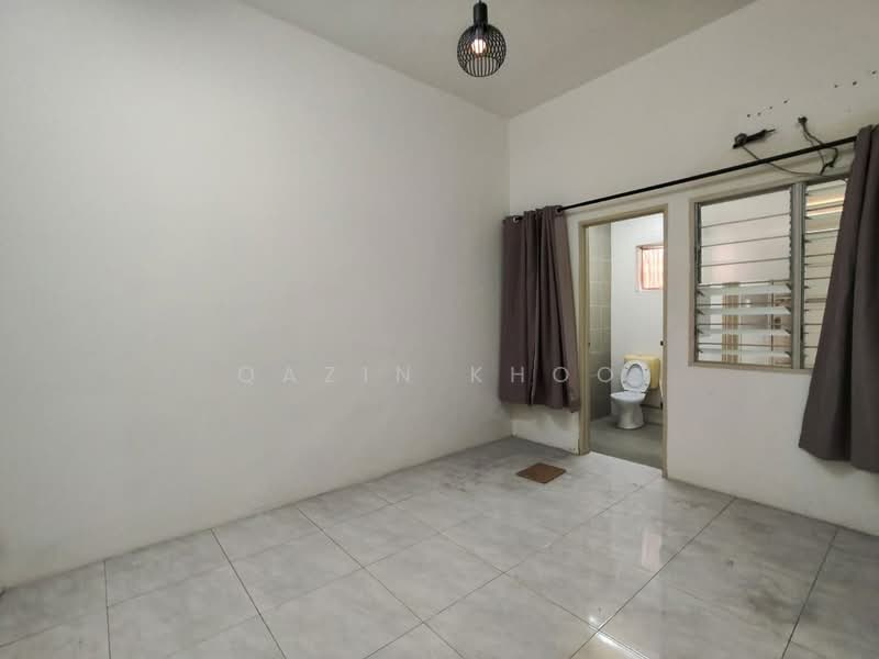 2-storey Terraced House for Sale in Taman Pengkalan Tiara (Ipoh) - Qazin Khoo - Bathroom - PropertyGuru.com.my