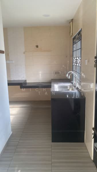 Rumah Teres 2 Tingkat untuk Dijual di Bandar Rinching Seksyen 5 (Semenyih) - Michelle Tan - Kitchen - PropertyGuru.com.my