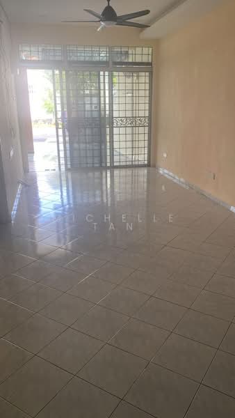 Rumah Teres 2 Tingkat untuk Dijual di Bandar Rinching Seksyen 5 (Semenyih) - Michelle Tan - Living Room - PropertyGuru.com.my