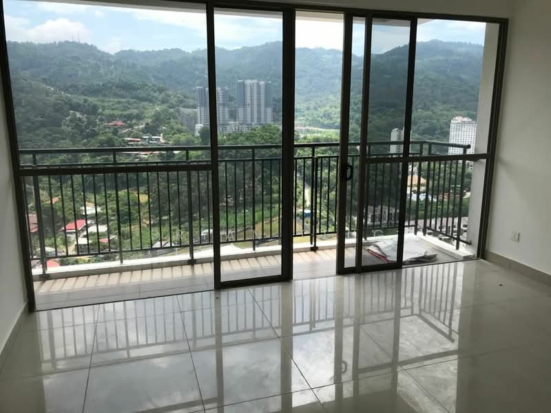Kondominium untuk Dijual di Skycube - Bryan Teng - Balcony - PropertyGuru.com.my
