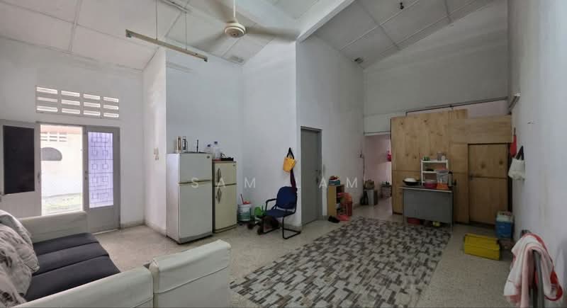Rumah Berkembar untuk Dijual di Taman Ipoh Jaya (Ipoh) - Sam Lam - Living Room - PropertyGuru.com.my