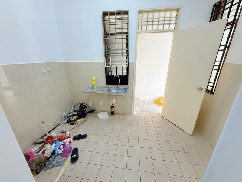 Terraced House for Sale in Taman Pulai Jaya (Kulai) - Bee Ng - Kitchen - PropertyGuru.com.my