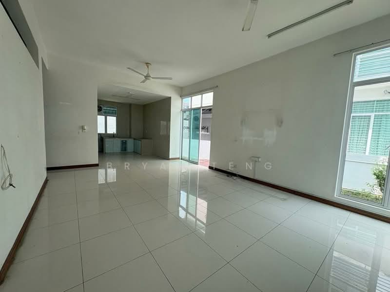 3-storey Terraced House for Sale in Gelugor (Penang) - Bryan Teng - Living Room - PropertyGuru.com.my