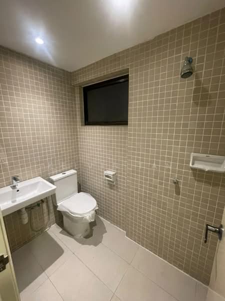 Kondominium untuk Disewa di UBN Apartment - Kelvin Tan - Bathroom - PropertyGuru.com.my