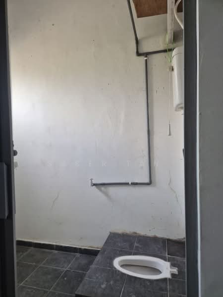 Kedai / Pejabat untuk Disewa di Taman Nusa Bestari (Iskandar Puteri (Nusajaya)) - SASER TAN. - Bathroom - PropertyGuru.com.my