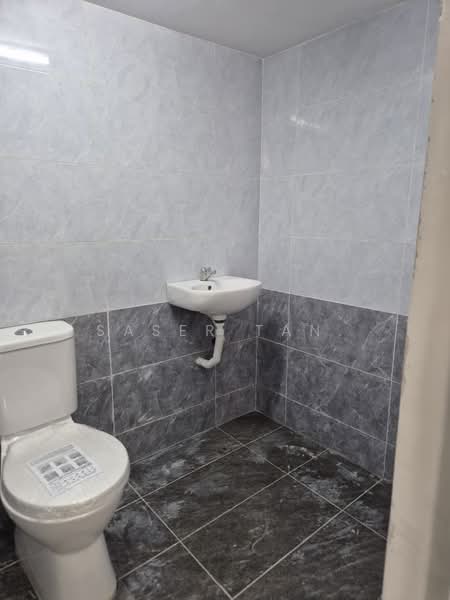 Kedai / Pejabat untuk Disewa di Taman Nusa Bestari (Iskandar Puteri (Nusajaya)) - SASER TAN. - Bathroom - PropertyGuru.com.my