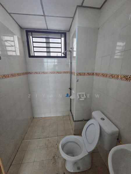 Servis Apartment untuk Dijual di Nusa Perdana Apartment - Ziyan Liew - Bathroom - PropertyGuru.com.my