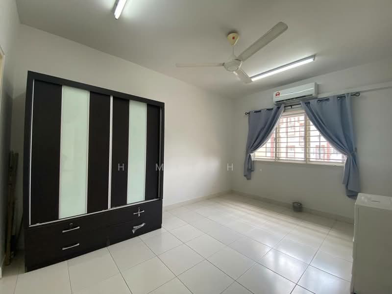 Pangsapuri untuk Disewa di Pangsapuri Seri Mutiara - Hamizah . - Bedroom - PropertyGuru.com.my