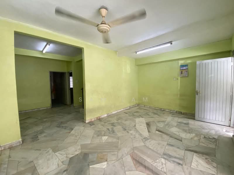 2-storey Terraced House for Sale in Taman Mewah (Ipoh) - Sam Lam - Living Room - PropertyGuru.com.my