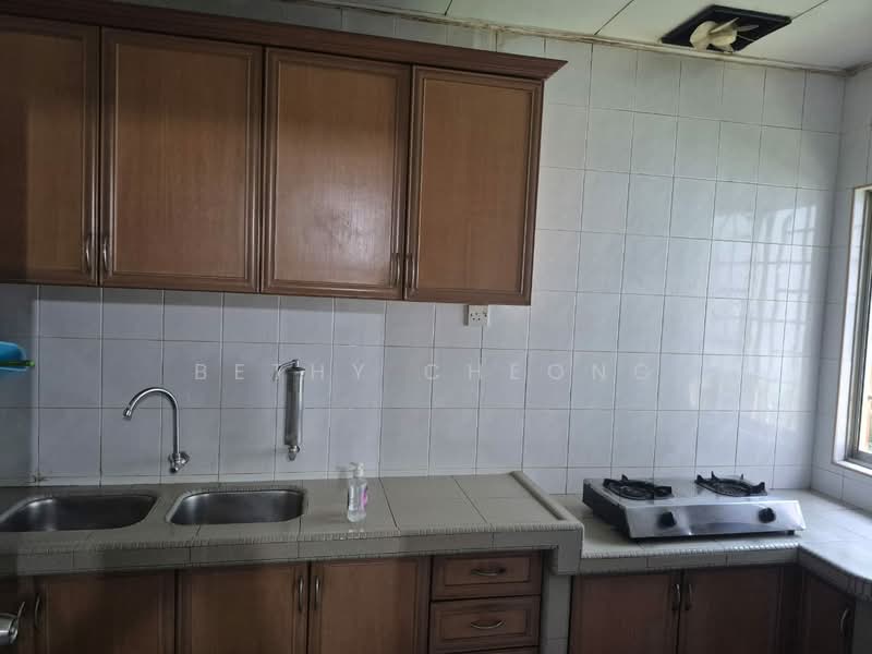 Rumah Teres 2 Tingkat untuk Disewa di Usj 3 (Subang Jaya) - Bethy Cheong - Kitchen - PropertyGuru.com.my