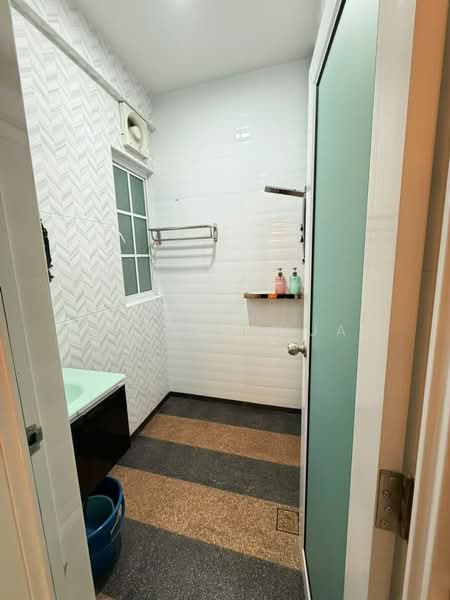 Servis Apartment untuk Disewa di D'carlton (Residensi Seri Mega) - Kevin Chua - Bathroom - PropertyGuru.com.my
