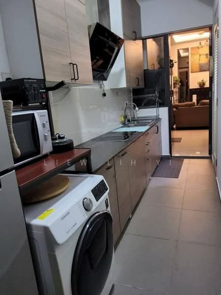 Semi-Detached House for Sale in Medini (Iskandar Puteri (Nusajaya)) - Liew Lih Yi - Kitchen - PropertyGuru.com.my