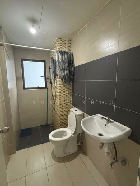 Condominium for Rent at Ujana Executive Apartment - Darren Khoo - Bathroom - PropertyGuru.com.my