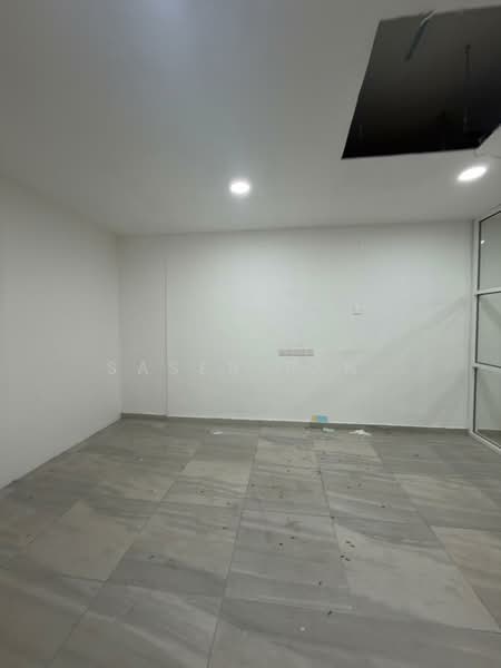 Shop / Office for Sale in Taman Johor Jaya (Johor Bahru) - SASER TAN. - Interior - PropertyGuru.com.my