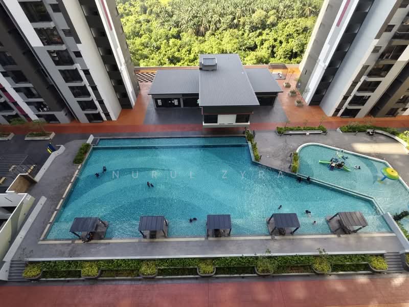 Servis Apartment untuk Disewa di Residensi Mutiara Kajang 2 - Nurul Zyra - Pool - PropertyGuru.com.my