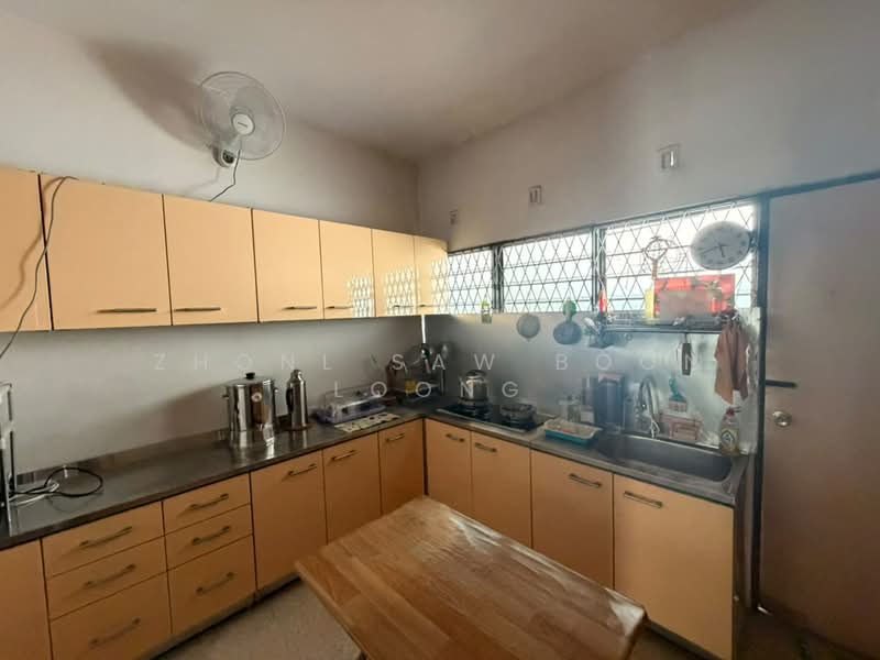 Semi-Detached House for Sale in Bukit Dumbar (Jelutong) - Zhonl Saw Boon Loong - Kitchen - PropertyGuru.com.my