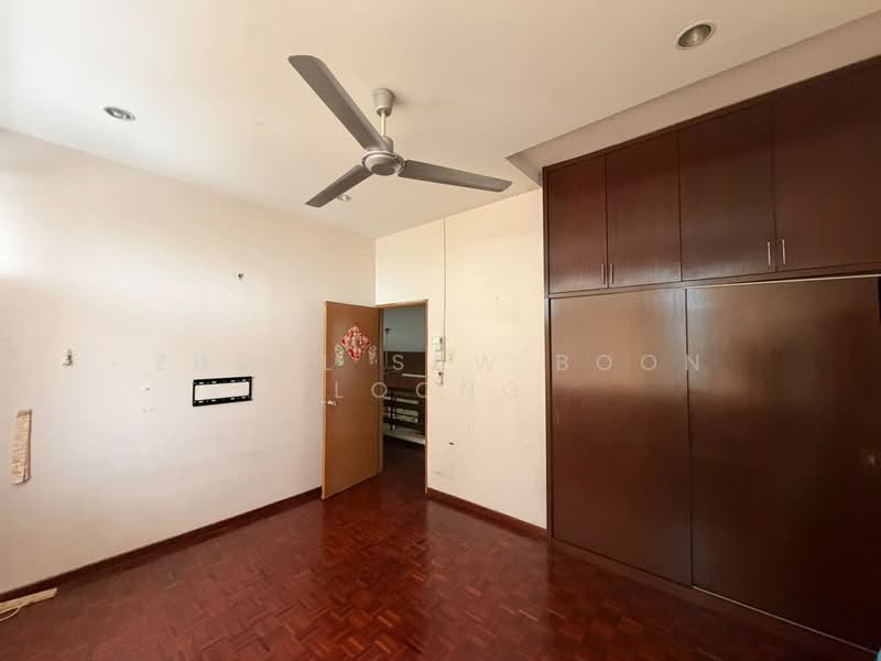 Semi-Detached House for Sale in Bukit Dumbar (Jelutong) - Zhonl Saw Boon Loong - Bedroom - PropertyGuru.com.my