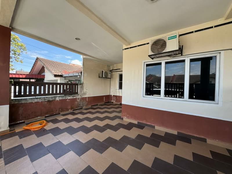Rumah Teres 1 Tingkat untuk Dijual di Bandar Bukit Mahkota (Bangi) - Azli Ibrahim - Exterior - PropertyGuru.com.my
