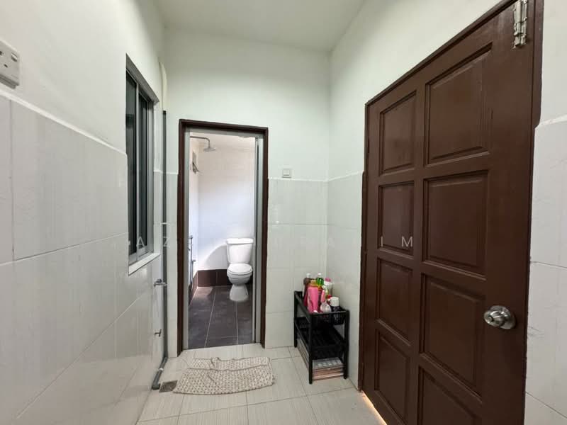 Rumah Teres 1 Tingkat untuk Dijual di Bandar Bukit Mahkota (Bangi) - Azli Ibrahim - Bathroom - PropertyGuru.com.my