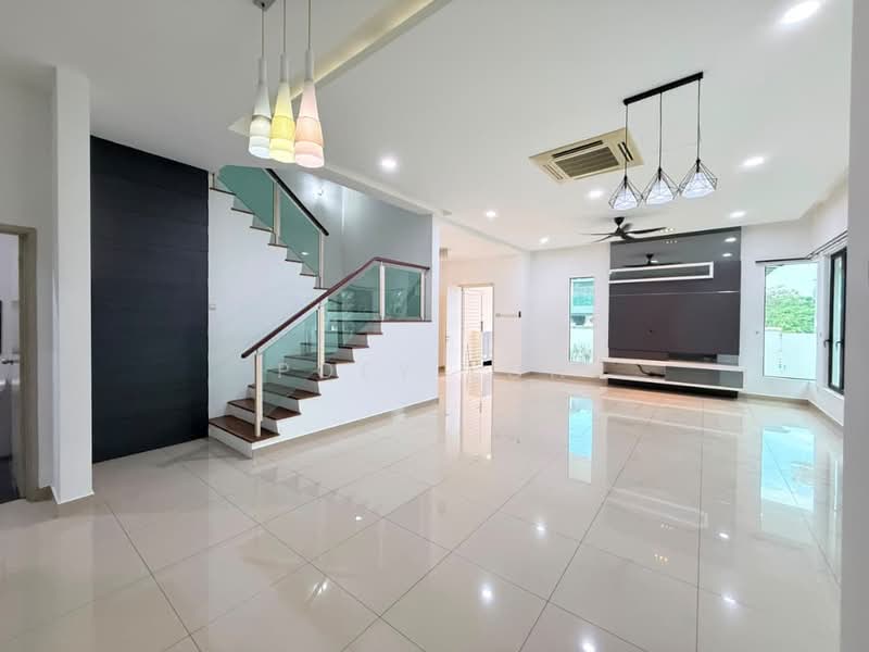 Rumah Kluster untuk Dijual di Taman Adda Heights (Tebrau) - Poey Loh - Living Room - PropertyGuru.com.my