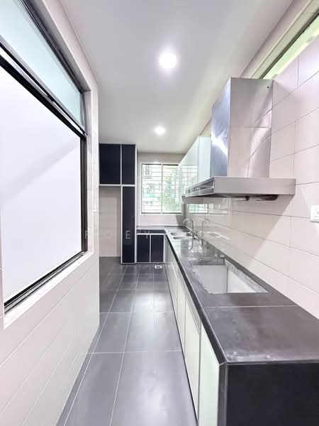 Rumah Kluster untuk Dijual di Taman Adda Heights (Tebrau) - Poey Loh - Kitchen - PropertyGuru.com.my