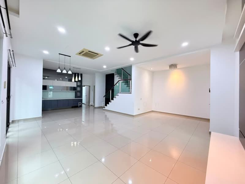 Rumah Kluster untuk Dijual di Taman Adda Heights (Tebrau) - Poey Loh - Living Room - PropertyGuru.com.my