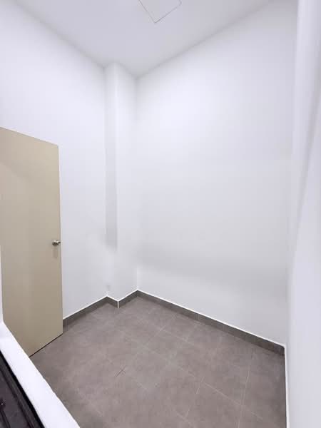 Rumah Kluster untuk Dijual di Taman Adda Heights (Tebrau) - Poey Loh - Interior - PropertyGuru.com.my