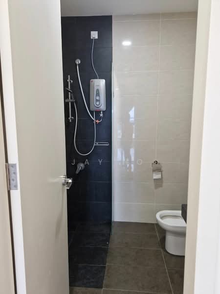 Pangsapuri untuk Disewa di Eco Nest @ Eco Botanic - Jay Ho - Bathroom - PropertyGuru.com.my