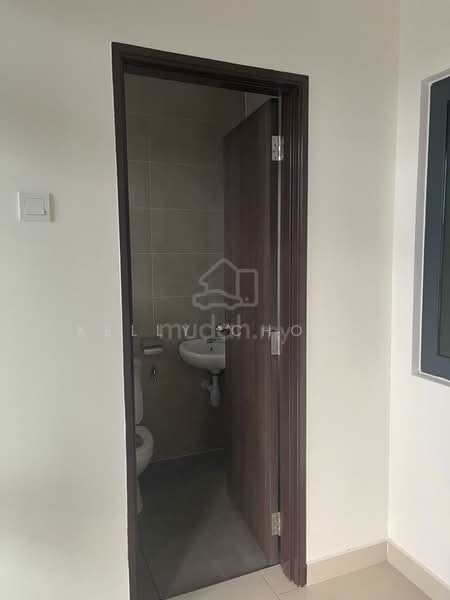 Terraced House for Sale in Kajang (Selangor) - Kelly Chong - Bathroom - PropertyGuru.com.my