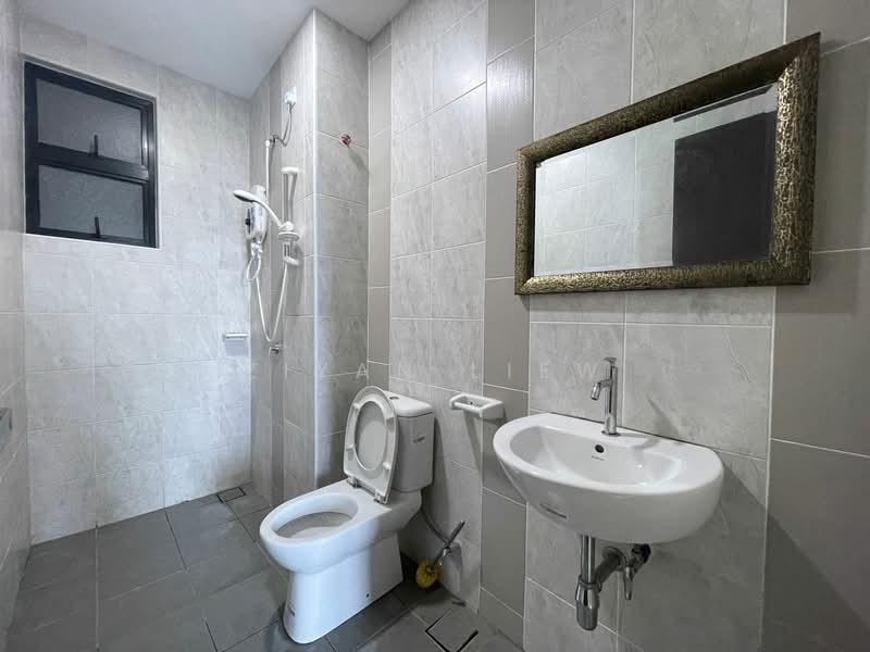 Service Residence for Rent at Sky Breeze Service Apartment - Ziyan Liew - Bathroom - PropertyGuru.com.my