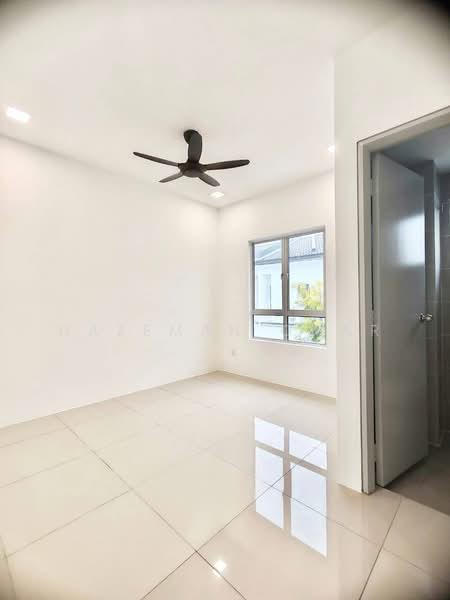 Rumah Teres 2 Tingkat untuk Dijual di Alam Perdana (Puncak Alam) - Hazeman Omar - Interior - PropertyGuru.com.my