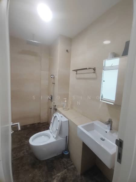Servis Apartment untuk Disewa di TriTower Residence @ Johor Bahru Sentral - Sing Sing Chin - Bathroom - PropertyGuru.com.my