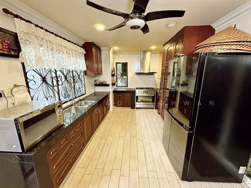 Semi-Detached House for Sale in SS4 (Petaling Jaya) - Muhammad Ridhwan Mohd Huzairi - Kitchen - PropertyGuru.com.my