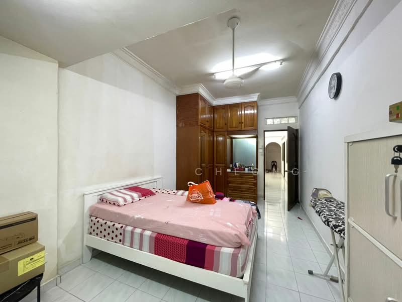 Rumah Teres 1 Tingkat untuk Dijual di Kepong (Selangor) - Yanis Cheong - Bedroom - PropertyGuru.com.my