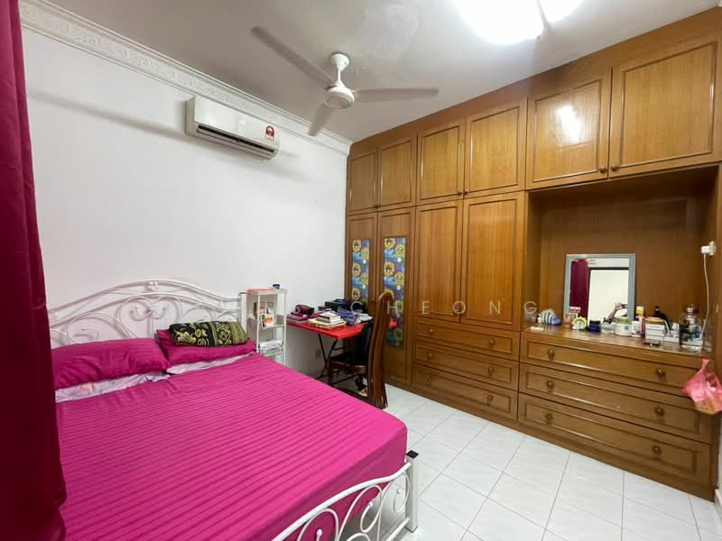 Rumah Teres 1 Tingkat untuk Dijual di Kepong (Selangor) - Yanis Cheong - Bedroom - PropertyGuru.com.my