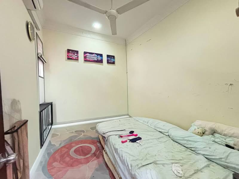 1-storey Terraced House for Sale in Bandar Saujana Putra (Tanjong Duabelas) - Hazeman Omar - Bedroom - PropertyGuru.com.my
