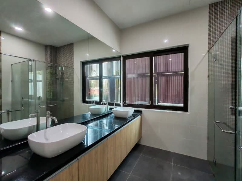 Semi-Detached House for Rent in Damansara Heights (Kuala Lumpur) - Tina Chua - Bathroom - PropertyGuru.com.my