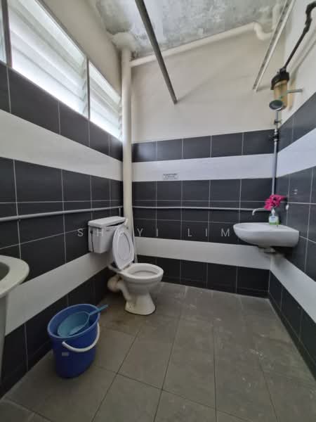 Shop / Office for Rent in Gelugor (Penang) - Shuyi Lim - Bathroom - PropertyGuru.com.my
