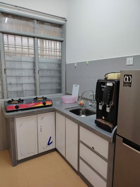 Apartment for Rent at Permai Jaya - Rainny Wong - Kitchen - PropertyGuru.com.my