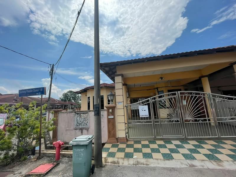 1-storey Terraced House for Sale in Taman Pandan Damai (Kuantan) - Syafiq Zamri - Exterior - PropertyGuru.com.my