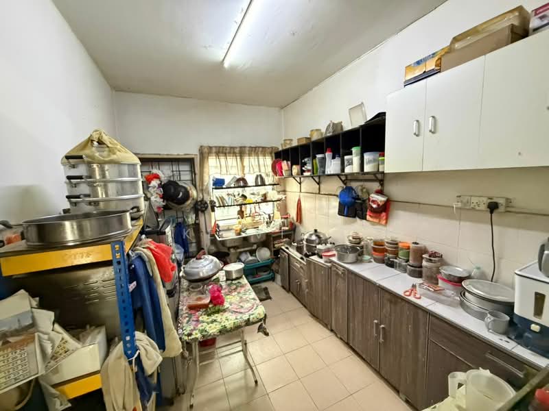 Rumah Teres 2 Tingkat untuk Dijual di Bandar Country Homes (Rawang) - Kelvin . - Kitchen - PropertyGuru.com.my