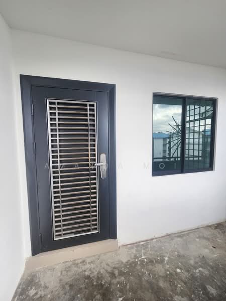 Flat for Sale at Taman Molek - Amanda Moi - PropertyGuru.com.my