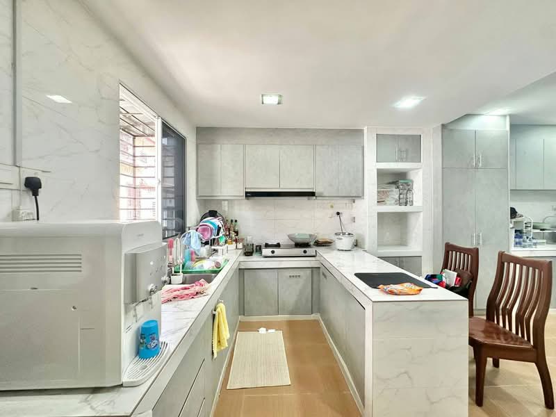 2-storey Terraced House for Sale in Taman Universiti (Bangi) - Hazeman Omar - Kitchen - PropertyGuru.com.my