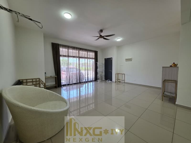 Townhouse for Rent in Klang (Selangor) - Ivy Por - Living Room - PropertyGuru.com.my