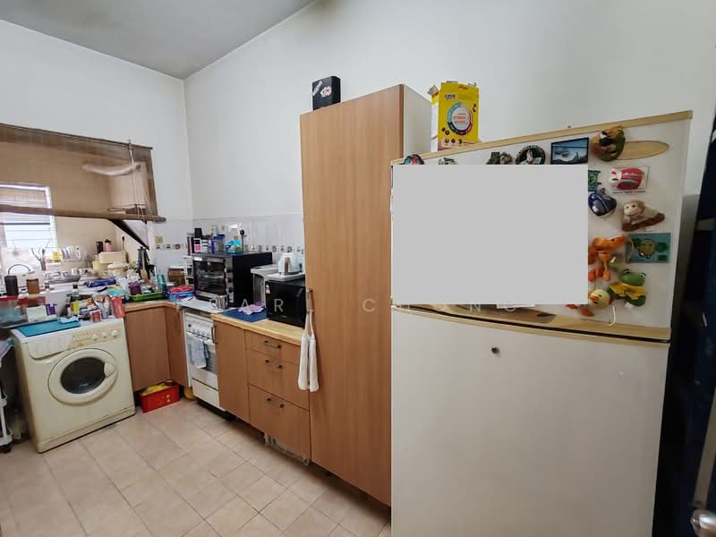2-storey Terraced House for Sale in Bandar Puteri Puchong (Puchong) - Pearl Chong - Kitchen - PropertyGuru.com.my