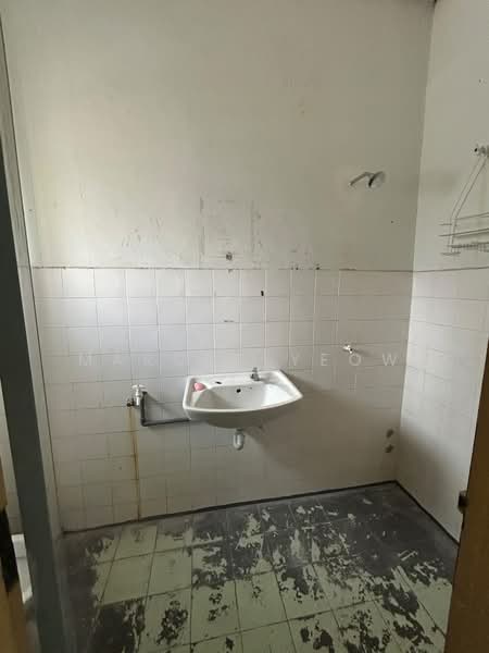 2-storey Terraced House for Rent in Seremban Jaya (Negeri Sembilan) - Marcus Yeow - Bathroom - PropertyGuru.com.my