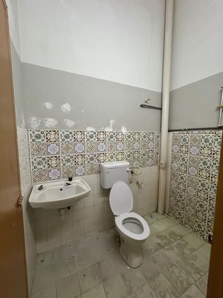 2-storey Terraced House for Rent in Seremban Jaya (Negeri Sembilan) - Marcus Yeow - Bathroom - PropertyGuru.com.my