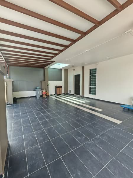 Rumah Berkembar untuk Dijual di Kempas Utama (Tebrau) - SASER TAN. - Entrance - PropertyGuru.com.my