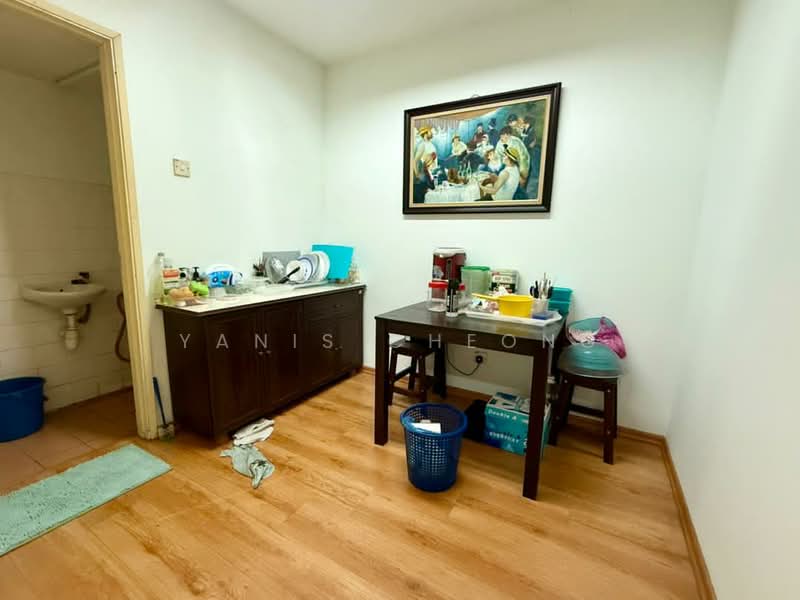 Pejabat untuk Dijual di Bandar Menjalara (Kuala Lumpur) - Yanis Cheong - Kitchen - PropertyGuru.com.my